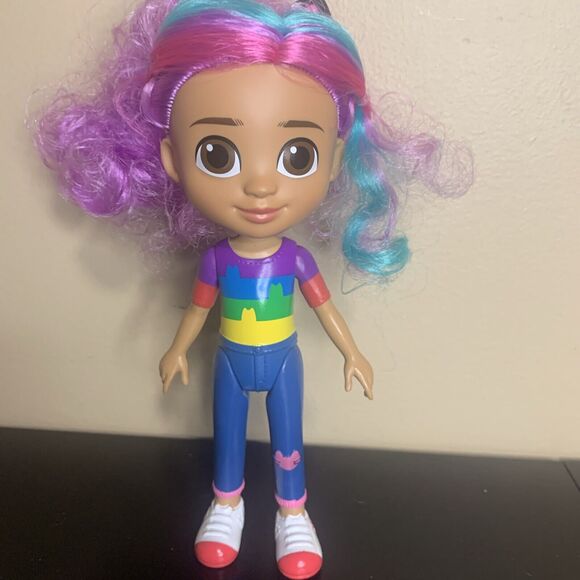 Gabby's Dollhouse Rainbow Gabby Deluxe Craft Doll - Picture 2 of 6